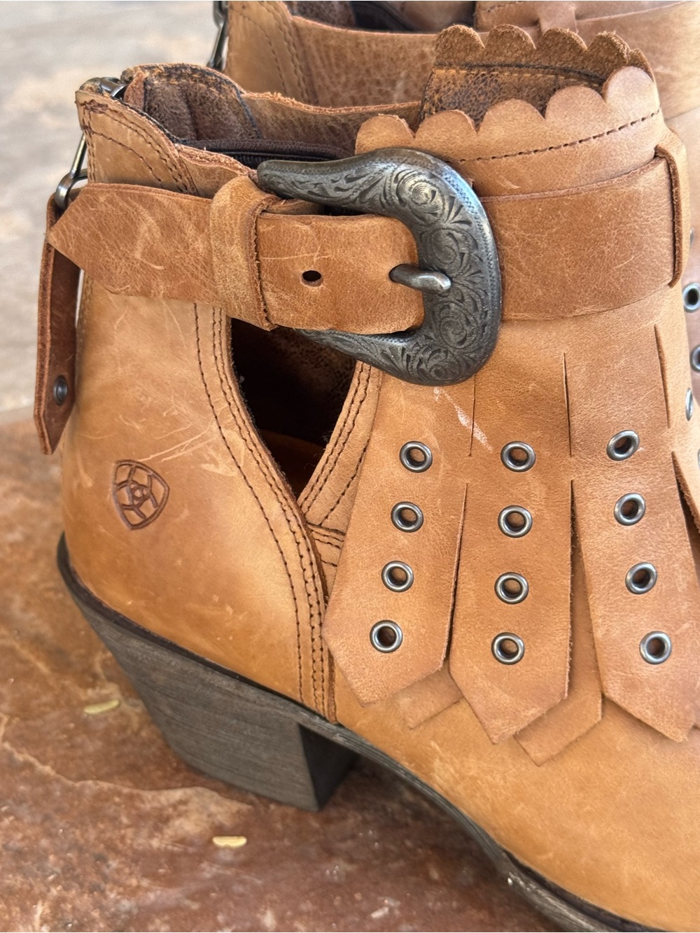 Ariat Hadley Leather Western Ankle Boots - Size 7.5 - Picture 4 of 10